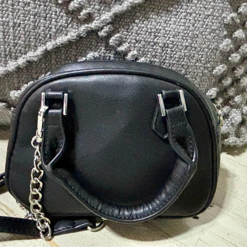 ❤️Studio Mischka Badgley Crossbody Bag - Picture 2 of 7